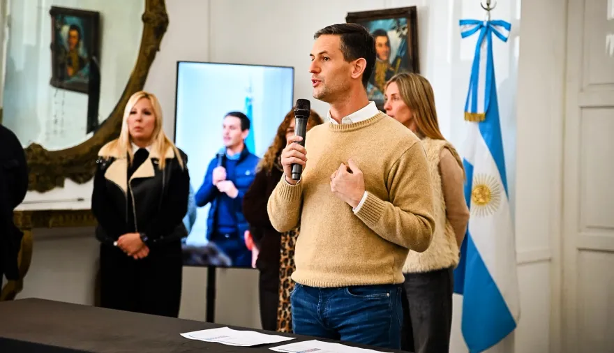Con Mantegazza presente, 14 familias de San Vicente recibieron las llaves de su nuevo hogar