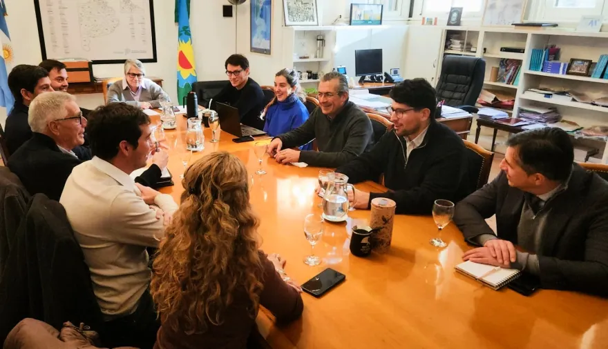 Intendentes radicales llevaron sus reclamos a la Provincia por el estado del sistema educativo