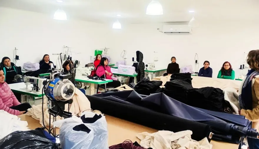 Egüen anunció que 25 de Mayo inició una nueva etapa de Capacitación en Costura