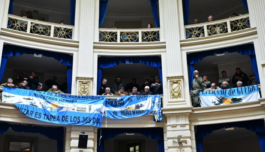 En la previa al partido entre Argentina – Inglaterra, Diputados sancionó una ley para veteranos de Malvinas