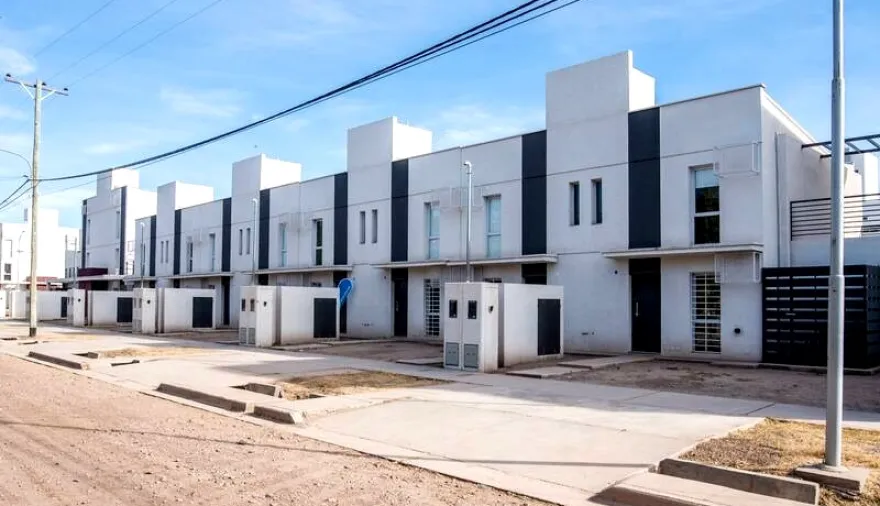 La administración de Milei acelera la venta del Procrear y remata dos predios en territorio bonaerense