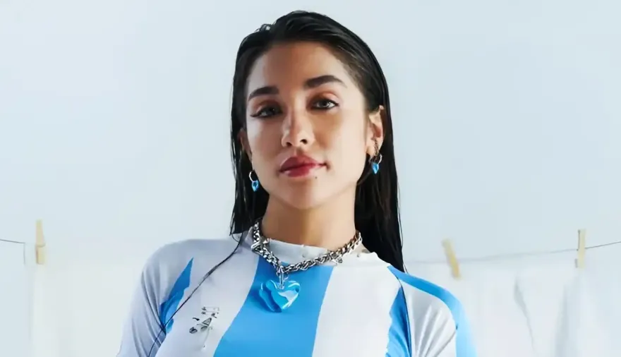 María Becerra mostró los detalles de su viaje hacia Nueva York para cantar el Himno de Argentina en el Mundial