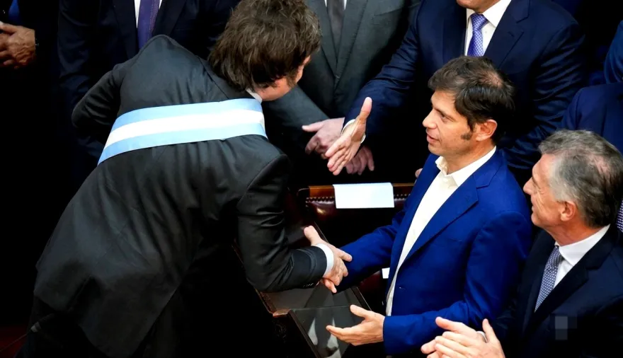 Una encuesta mostró un posible escenario entre Milei y Kicillof en las elecciones nacionales de 2027