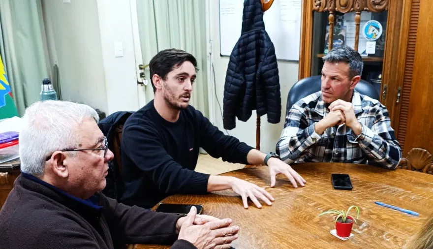 Sciaini se reunió con ingenieros locales para trabajar sobre la reparación de la Ruta Nacional 205