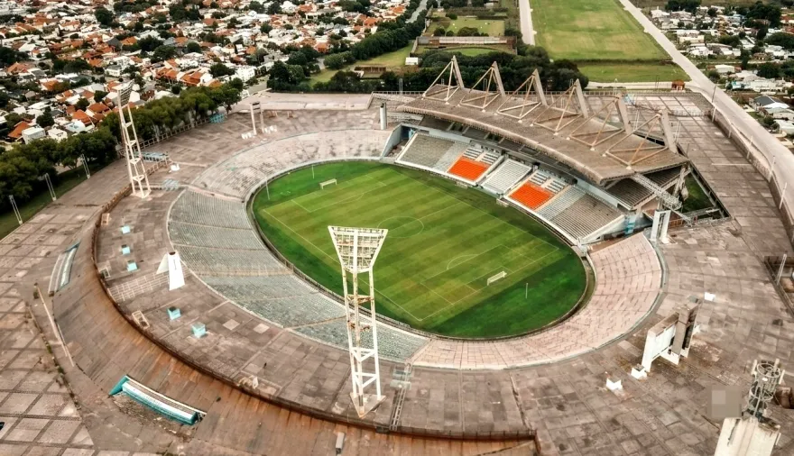 Caos en Mar del Plata: crisis por corte de luz en el estadio Minella y piquetes en Ruta 2
