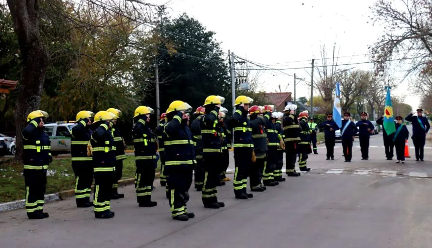 Pila brinda apoyo y destina una ayuda millonaria para los Bomberos Voluntarios