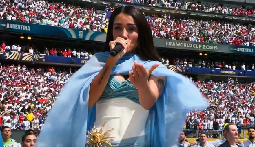 Así fue el anuncio de María Becerra a sus padres antes de cantar el Himno en la final del Mundial 2026
