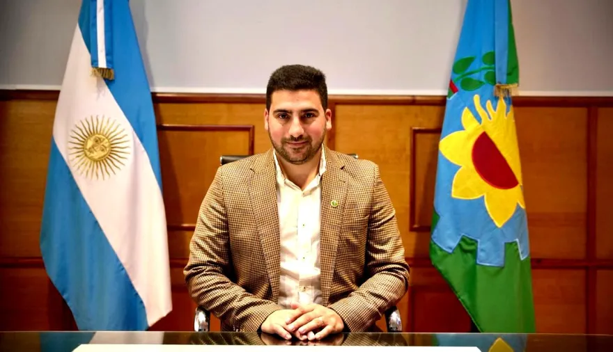 Egüen anunció un nuevo aumento salarial para municipales y jubilados de 25 de Mayo