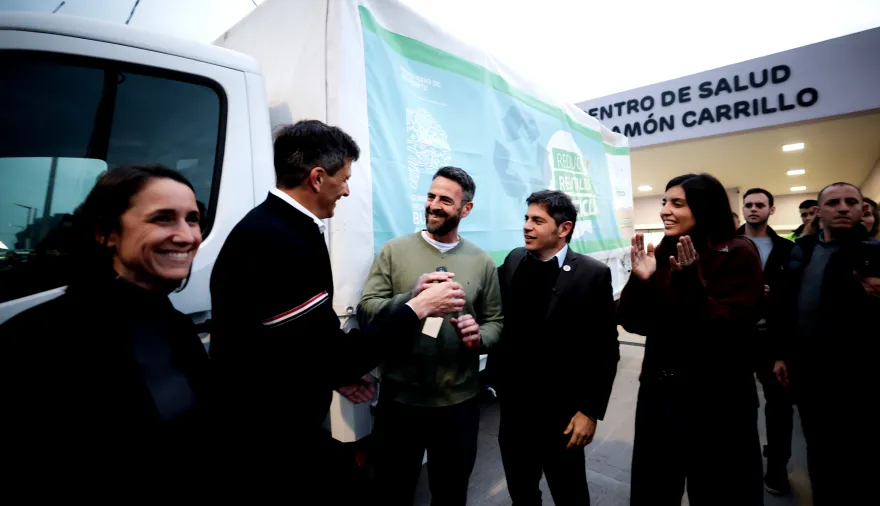 Kicillof visitó un bastión radical, un municipio aliado y confrontó nuevamente con Milei