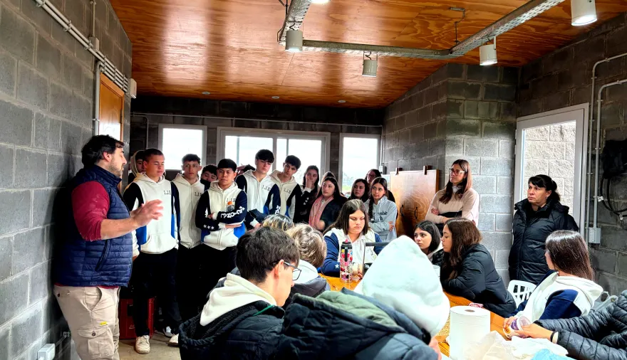 Chaves impulsa un programa para acercar a los jóvenes al trabajo
