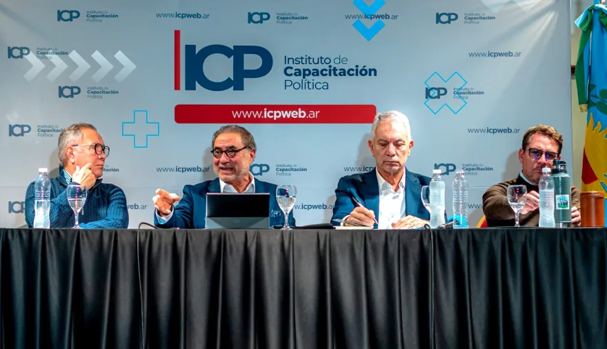 Alak reunió al peronismo en Ituzaingó con un fuerte mensaje político