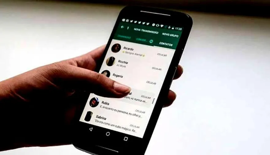 WhatsApp saca brillo a los chats de grupos con una lista de nuevas funciones