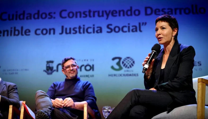 Mayra Mendoza encabezó un acto en Quilmes y reunió al Consejo de Mercociudades