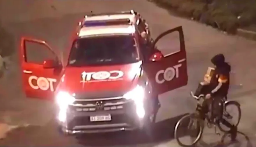 Le falló el sentido arácnido: hombre araña robó un domicilio y lo detuvieron cuando escapaba