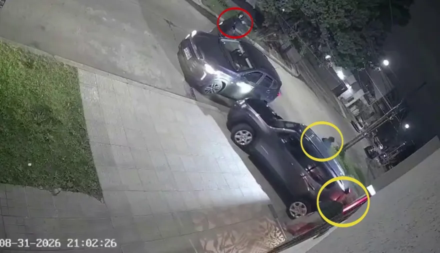 Raid delictivo en Morón: lo pusieron de rodillas, le robaron la camioneta y chocaron a pocas cuadras