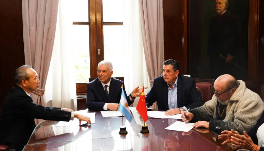 Alak se reunió con el embajador chino: avanzó en acuerdos bilaterales con empresarios de Shanghái y La Plata