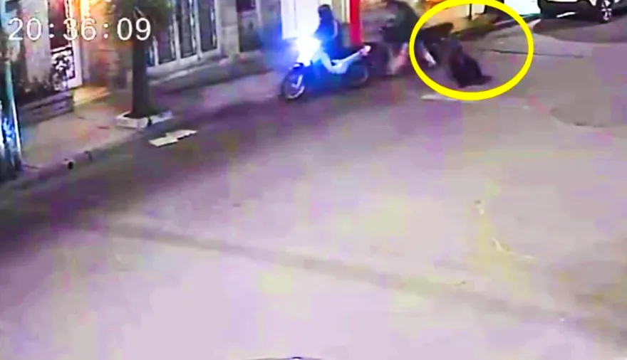 Mujer se peleó con ladrones y con arriesgada maniobra evitó que le roben el vehículo