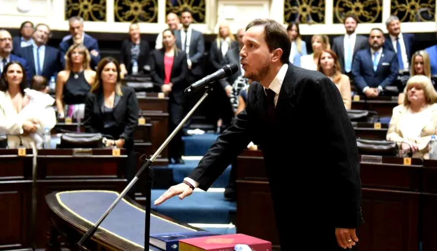 Crisis libertaria: un diputado bonaerense pegó el portazo y abandonó el bloque de La Libertad Avanza