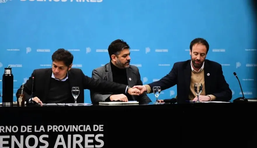 Kicillof y un ajuste a la Provincia de Buenos Aires: fuerte impacto en los salarios y las transferencias a municipios