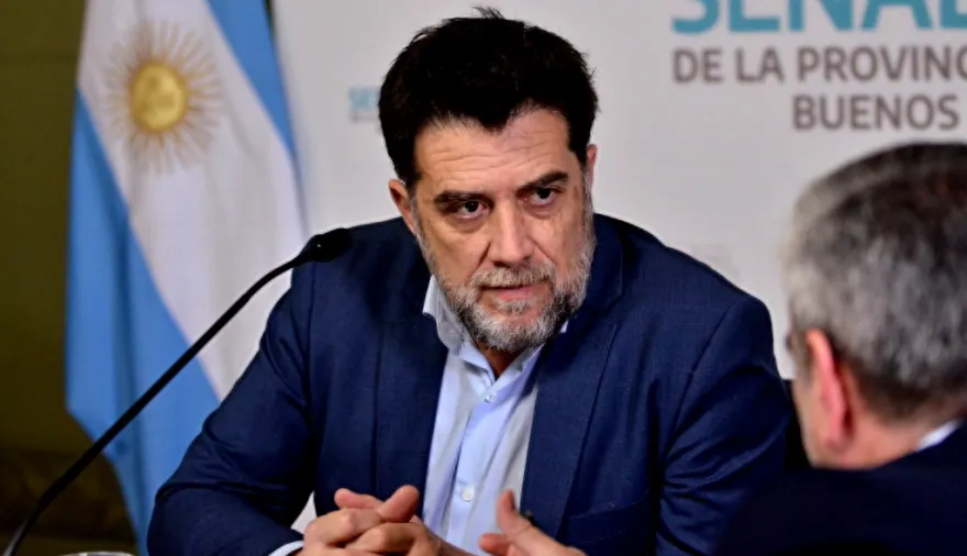 Senador libertario se atrevió a hablar de un acuerdo bonaerense con la UCR, pero salieron a desmentirlo