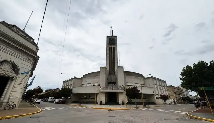 Chaves Municipio obtuvo la aprobación del Concejo Deliberante para incorporar nuevas máquinas para obras viales