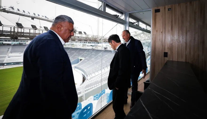 En la recta final del torneo local: Kicillof y Chiqui Tapia las obras del Estadio Único Diego Armando Maradona de La Plata