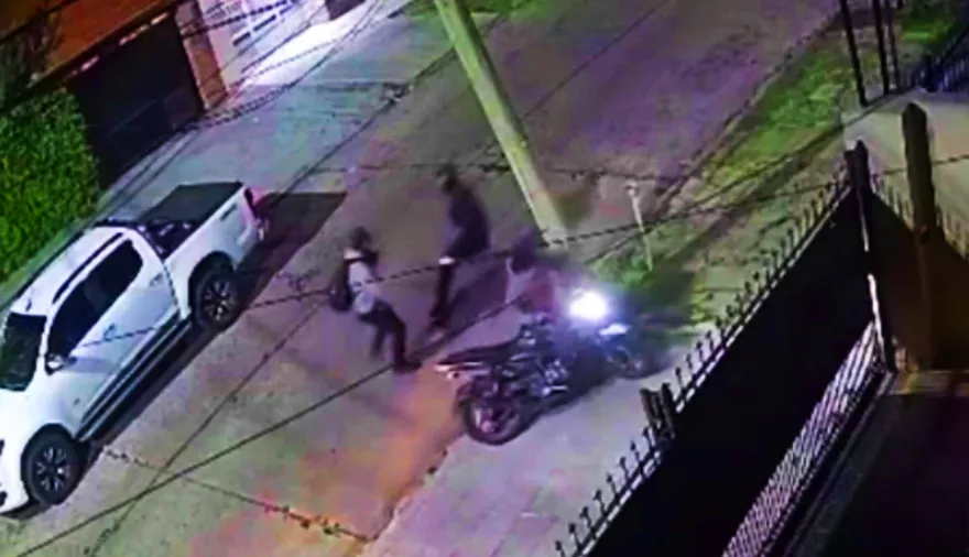 Una noche ganaron los buenos: se resistió a un asalto y golpeó a motochorro en Tres de Febrero