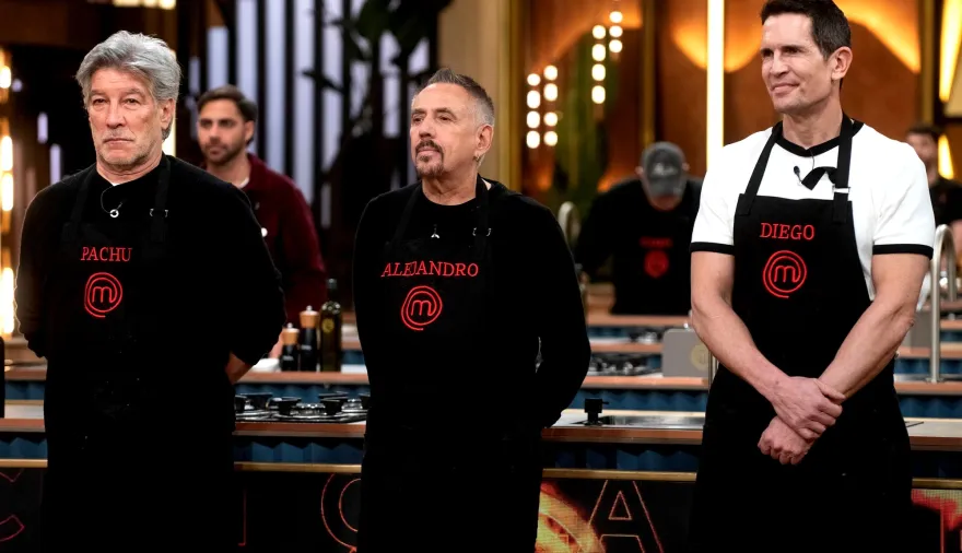 “Pachu” Peña fue el primer expulsado de Masterchef Celebrity: el spoiler que lo anticipó y el plató que lo condenó