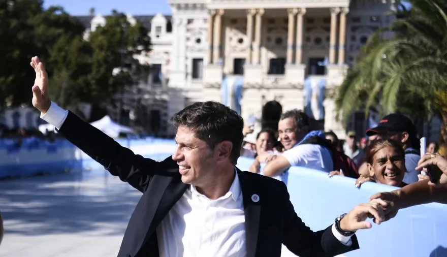 Con dardos a Vidal y a Scioli, Kicillof reivindicó a La Plata como sede del Gobierno bonaerense