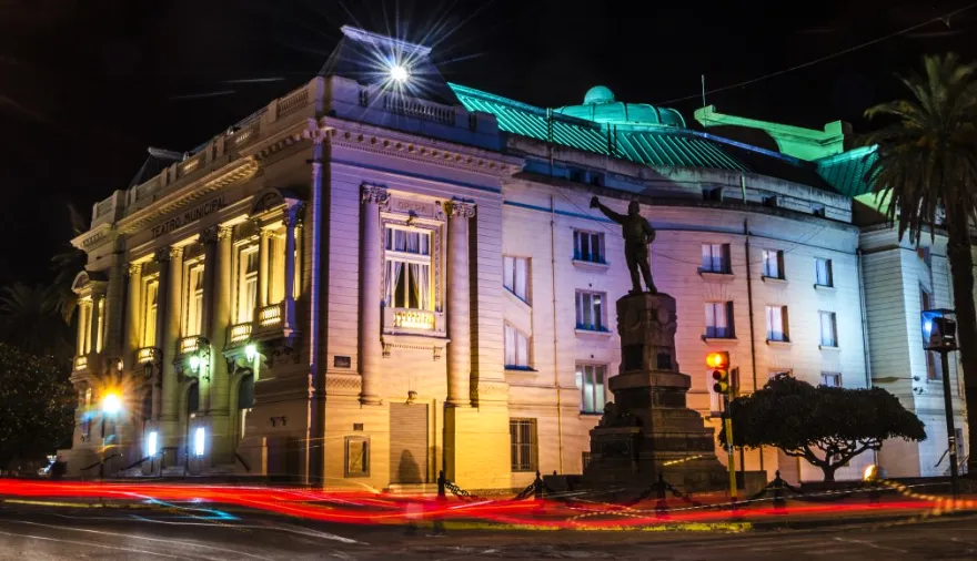Bahía Blanca anunció la reconstrucción del Teatro Municipal destruido por la inundación