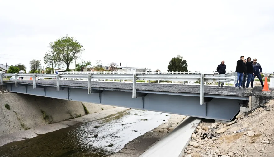 Bahía Blanca habilitó el Puente Metálico Transitorio del Canal Maldonado