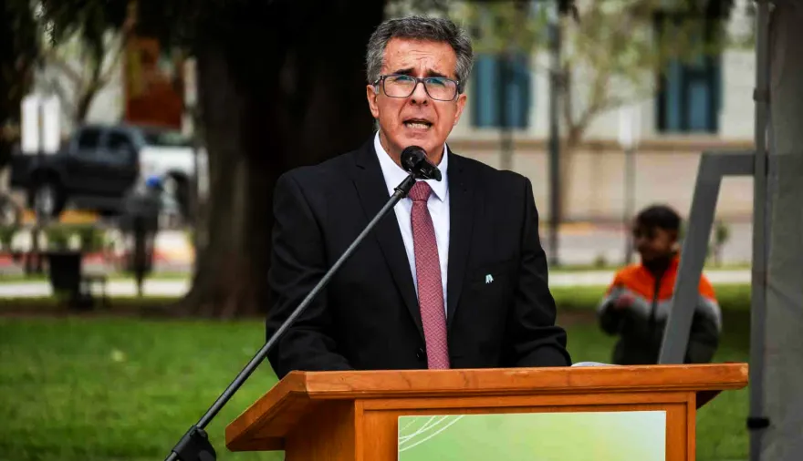 Juanci Martínez otorgará un bono de $180.000 a empleados municipales de Rivadavia