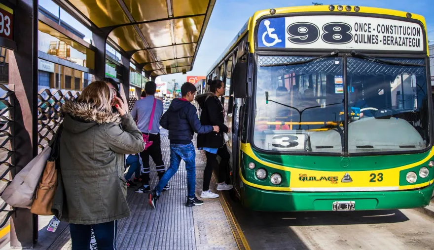 Noviembre llega con aumentos en los colectivos en la Provincia de Buenos Aires: cuánto saldrá