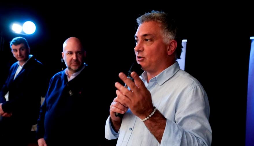 Con un mensaje al peronismo, los libertarios ratificaron su rechazo a la reelección indefinida de intendentes