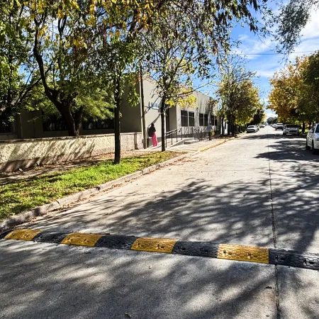 Chaves refuerza la seguridad vial con nuevos reductores de velocidad en varios puntos del distrito