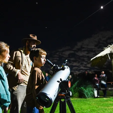 San Vicente y una experiencia única con observación astronómica y espectáculos familiares