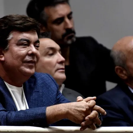 Intendentes bonaerenses insisten por la lucha de fondos municipales y crece la alarma por salarios en los distritos