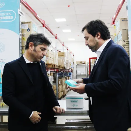 Kicillof recorrió obras en el Rossi y un mensaje contra la motosierra de Milei en la salud