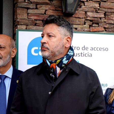 El sueldo más bajo de la Provincia, cesantías y “engaños”:  la denuncia de los municipales de Merlo contra Menéndez