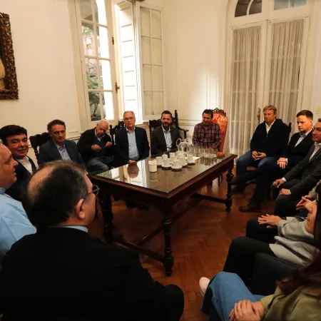 Katopodis e intendentes visitaron la Conferencia Episcopal Argentina: alertaron sobre la crisis económica