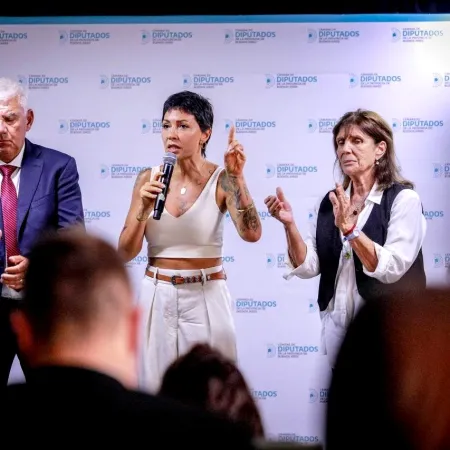 Picante cruce: Mayra Mendoza y una frase demoledora contra Bianco por Cristina Kirchner