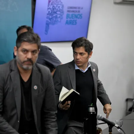 Kicillof ignora los reclamos de los intendentes y añade límites al acceso del Fondo municipal