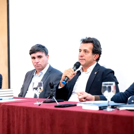 Inteligencia Artificial: Christian Gribaudo presentó su nuevo libro "Democracia Algorítmica"