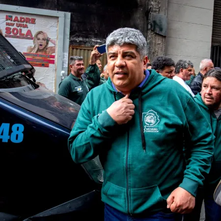 Camioneros y la escalada de la pelea por la basura que pone en alerta a los municipios