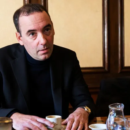 Otro Adorni en problemas por enriquecimiento ilícito: imputaron al hermano del Jefe de Gabinete de Milei