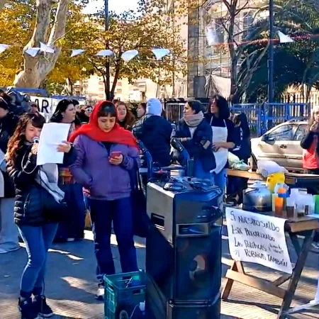 Otra protesta contra Kicillof: trabajadoras del ministerio de la Mujer salen a la calle por mejores salarios