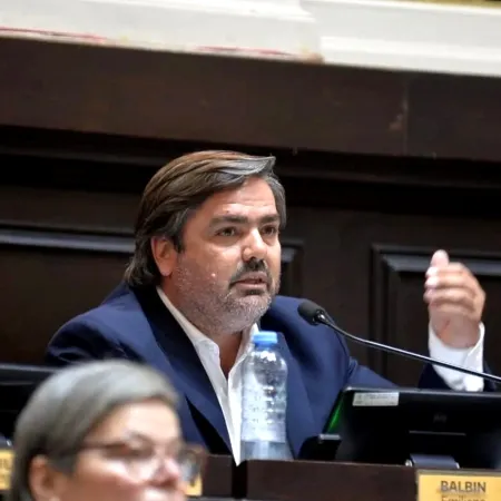 Antes de asumir, Balbín mueve la UCR bonaerense y lanzó un plan para volver a la gobernación en 2027