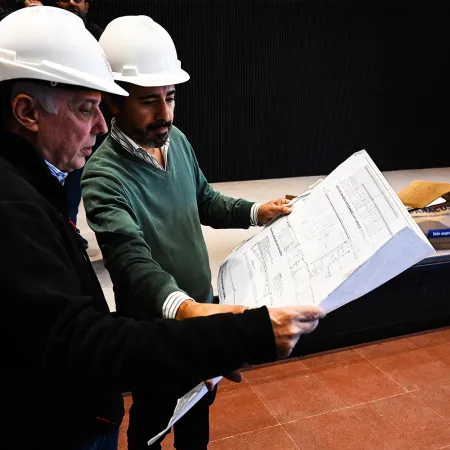 Cultura, enseñanza y exposición: Zamora supervisó la obra del auditorio de Ricardo Rojas