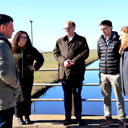 Pila: Walker encabezó una reunión junto a representantes de la Autoridad del Agua y Países Bajos
