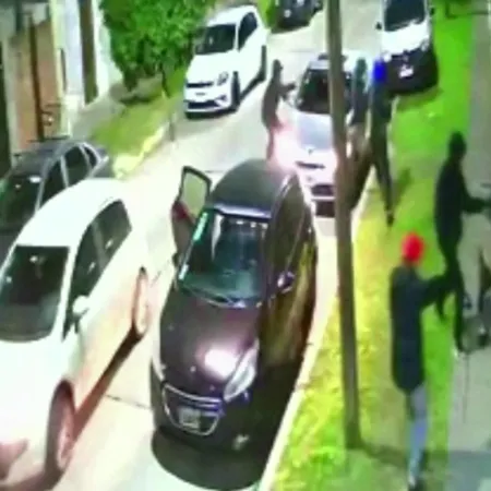 Tarjeta roja en Morón: iba a jugar al fútbol y una banda de pirañas solo le dejó los botines
